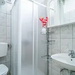 Nikolina Lu - Two-bedroom With Balcony