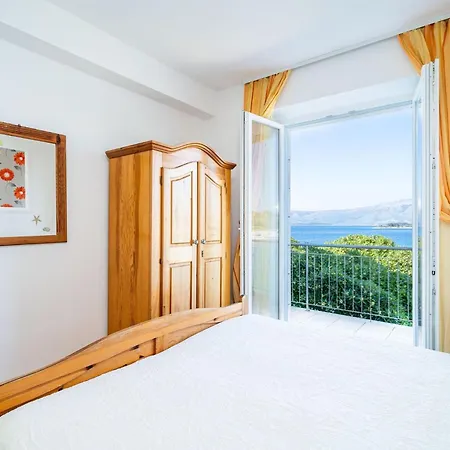 Nikolina Lu - Two-bedroom With Balcony Apartman *