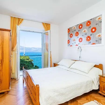 Apartman Nikolina Lu - Two-bedroom With Balcony Lumbarda