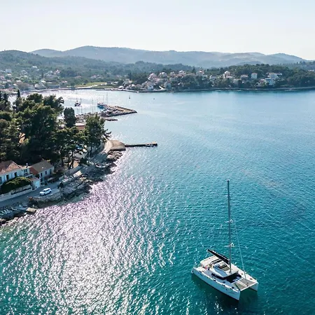 アパート Nikolina Lu - Two-bedroom With Balcony *