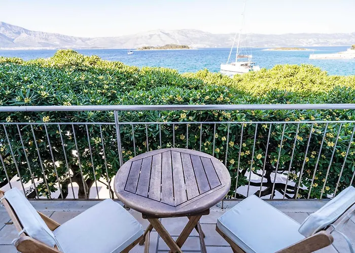 Nikolina Lu - Two-bedroom With Balcony Apartment Lumbarda